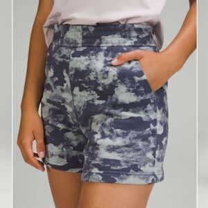 Lululemon Loungeful High-Rise Short 4" Heritage Camo Wash WP Blue size 6